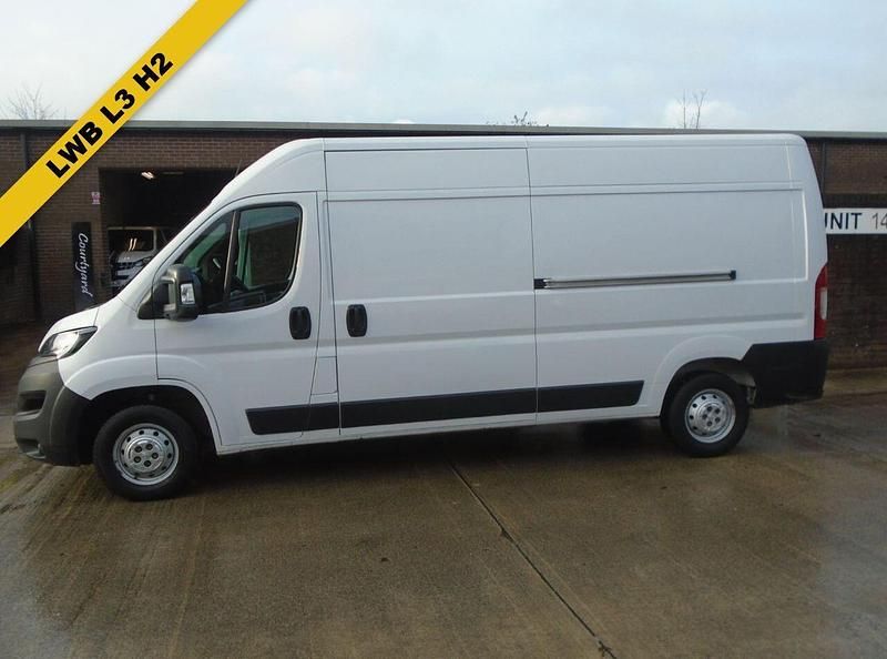 Used Peugeot Boxer S 140 HP (102 kW) 2022 White Van