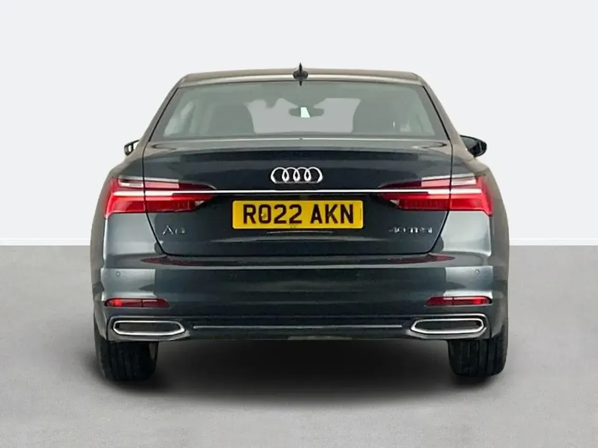 Begagnad Audi A6 Sport 204 HK (150 kW) 2022 Grå Sedan