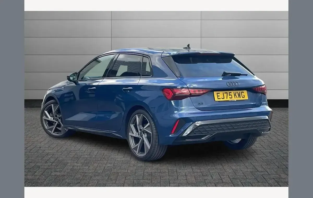 Used Audi A3 Black Edition 150 HP (110 kW) 2025 Blue Hatchback