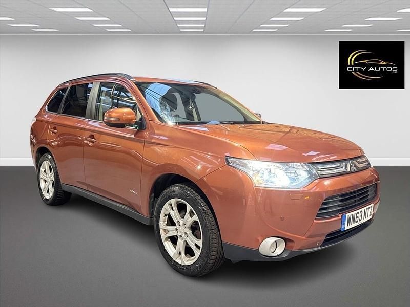 Orange Used 2013 Mitsubishi Outlander SUV | £5,400 (A bit pricey) - Image 1/4