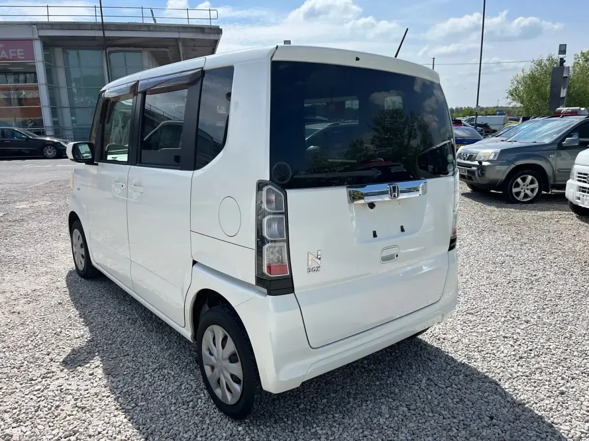 Używany Honda N Box 2014 Biały Minivan