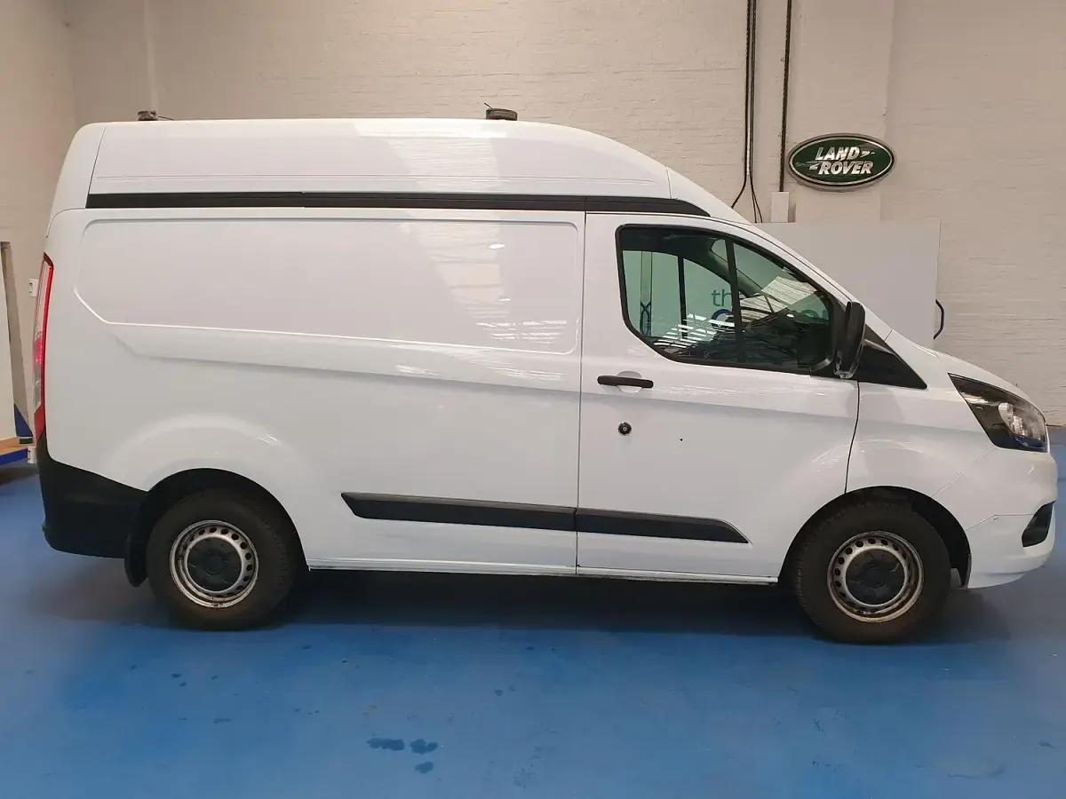 Used Ford Transit Custom 105 HP (77 kW) 2020 White Van
