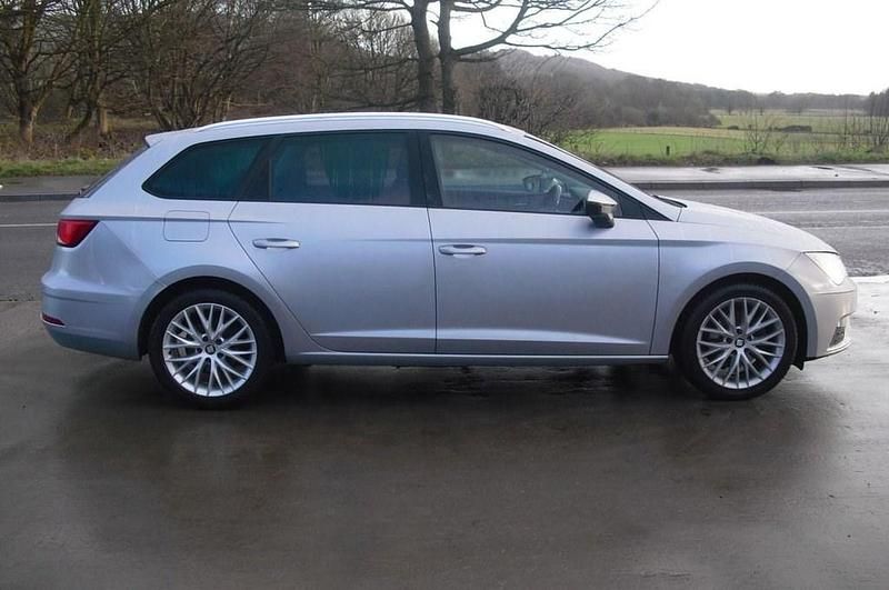 Used Seat Leon ST SE Dynamic 115 HP (84 kW) 2019 Silver Estate