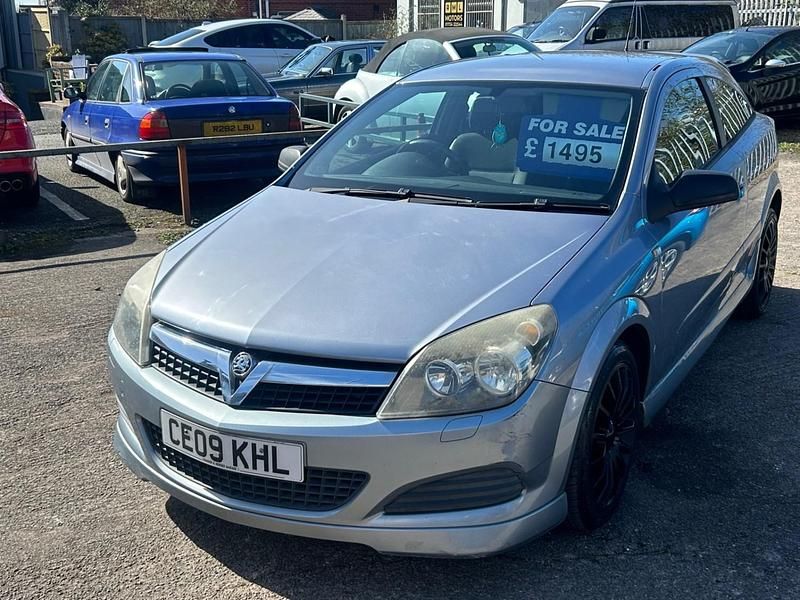 Used Vauxhall Astra Sport 115 HP (84 kW) 2009 Silver Hatchback