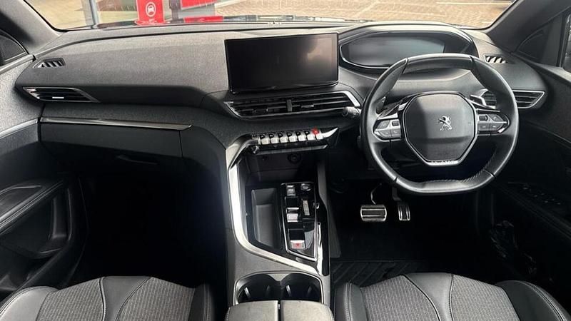 Used Peugeot 3008 Allure+ 222 HP (163 kW) 2023 Black SUV