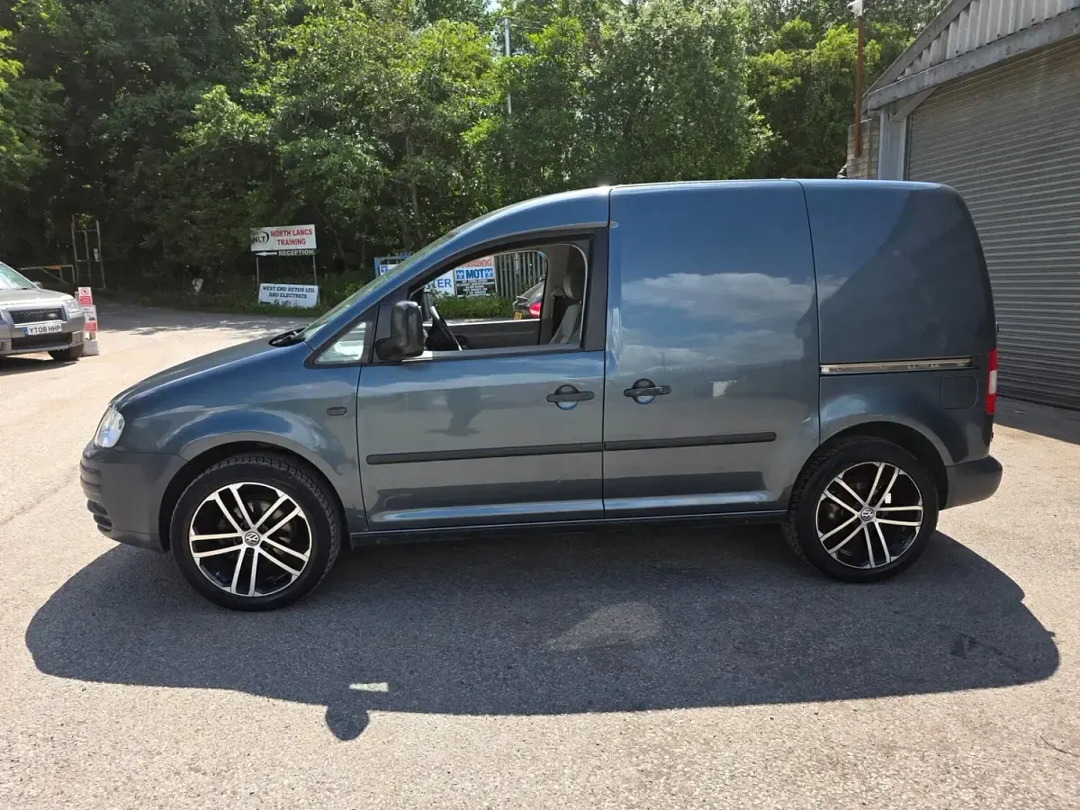 Used VW Caddy 104 HP (76 kW) 2007 Grey MPV