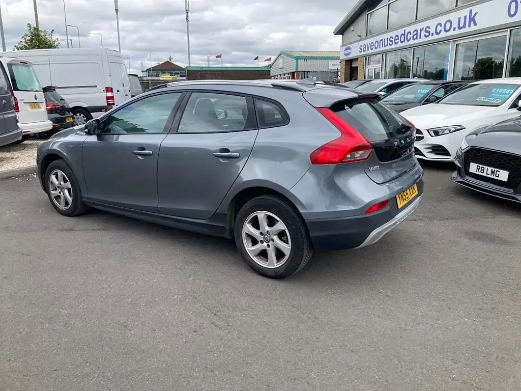 Gebraucht Volvo V40 SE 2015 Grau Kleinwagen