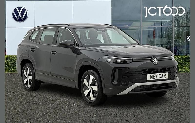 Black Used 2025 VW Tayron Match SUV | £37,705 (Super price) - Image 1/4