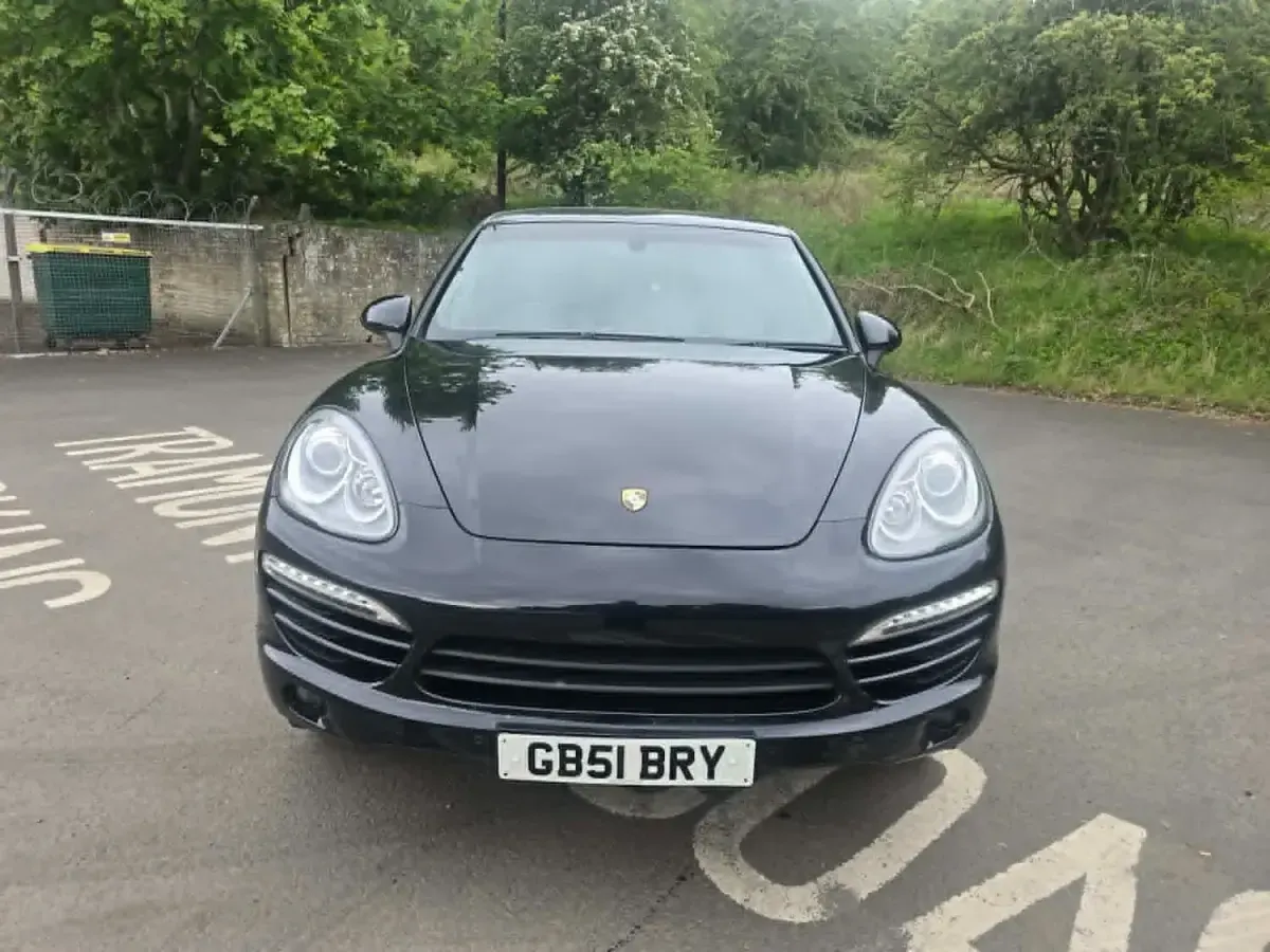 Used Porsche Cayenne 245 HP (180 kW) 2013 Black SUV