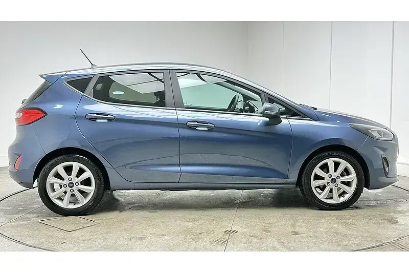 Used Ford Fiesta Trend 123 HP (90 kW) 2022 Chrome blue (premium colour) Hatchback