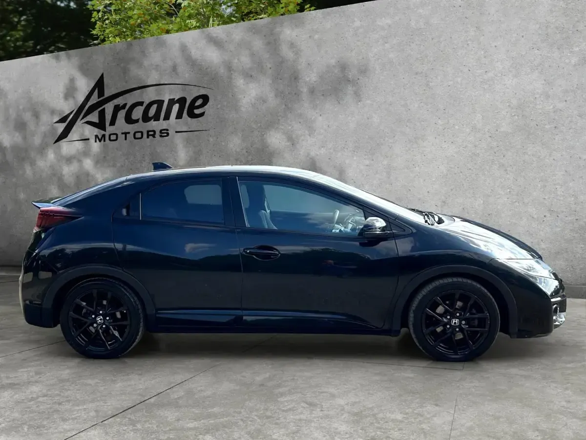 Used Honda Civic Sport 120 HP (88 kW) 2016 Black Hatchback