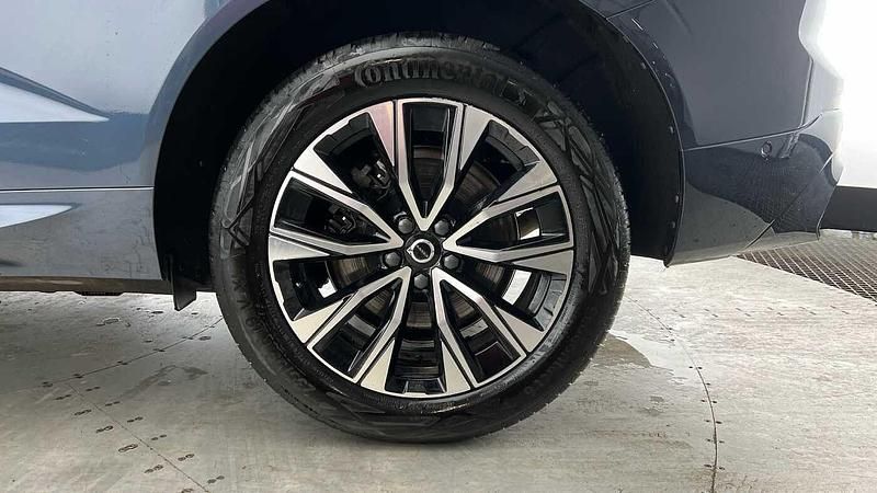 Used Volvo XC60 Plus 194 HP (142 kW) 2023 Blue SUV