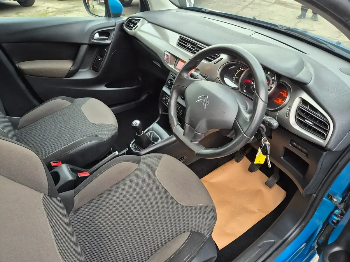 Used Citroën C3 VTR Sport 90 HP (66 kW) 2015 Blue Hatchback