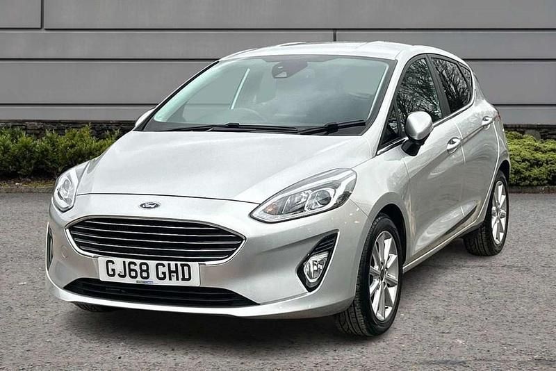 Used Ford Fiesta Titanium 99 HP (72 kW) 2018 Silver Hatchback