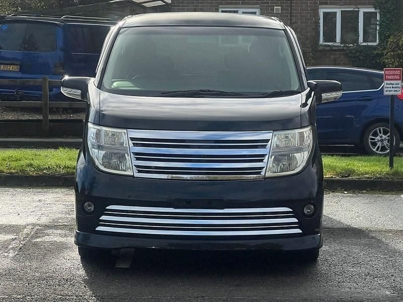 Used Nissan Elgrand 2007 Majestic black MPV