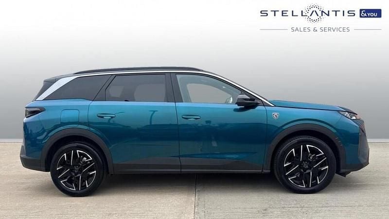 Blue Used 2025 Peugeot 5008 GT MPV | £33,605 (Expensive) - Image 1/4