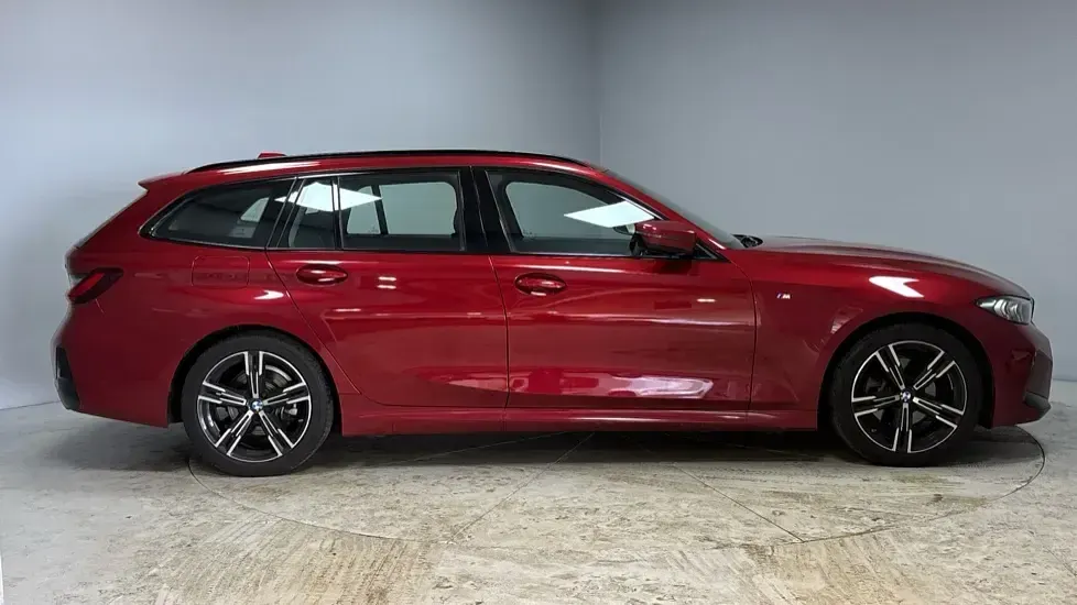 Used BMW 320 M Sport 181 HP (133 kW) 2026 Red Estate