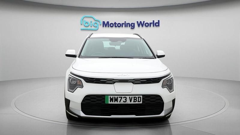 Used Kia e-Niro 147 kW (201 HP) 2024 White SUV