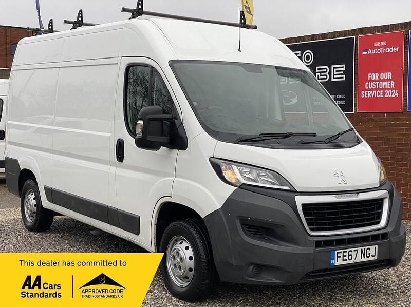 White Used 2018 Peugeot Boxer Van | £9,490 (Super price) - Image 1/3