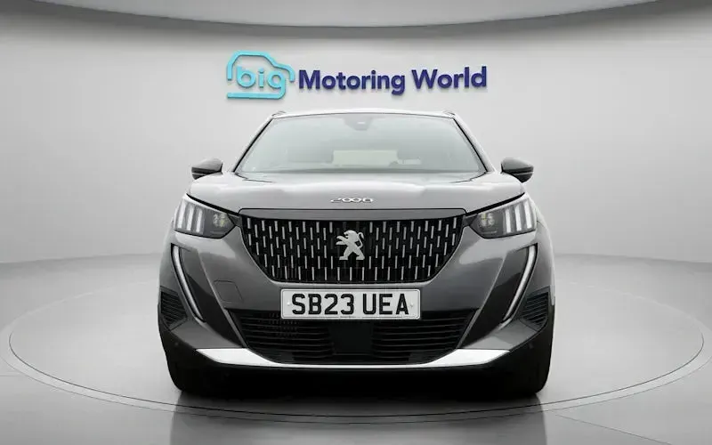 Used Peugeot 2008 GT 131 HP (96 kW) 2023 Grey SUV