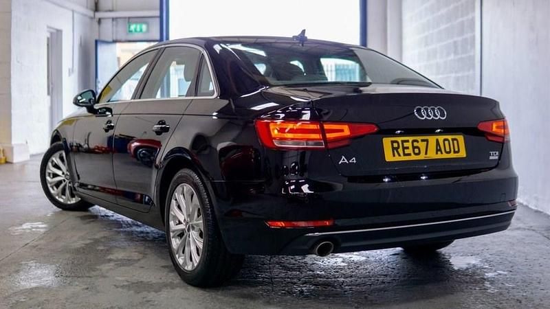 Used Audi A4 Comfort 150 HP (110 kW) 2017 Black Sedan