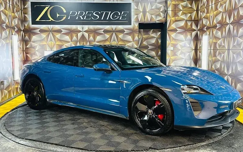 Begagnad Porsche Taycan 419 kW (571 HK) 2023 Sedan
