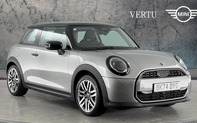 Używany Mini Cooper Classic 150 kW (204 KM) 2026 Hatchback