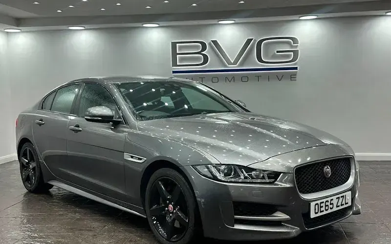 Used Jaguar XE R-Sport 179 HP (131 kW) 2019 Sedan