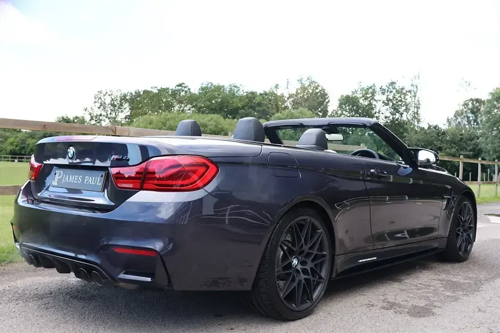 Used BMW M4 Cabriolet Comfort Edition 2019 Macao blue metallic Cabriolet