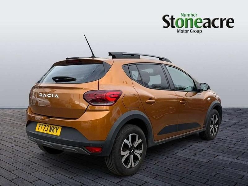 Gebraucht Dacia Sandero Journey 90 PS (66 kW) 2023 Orange SUV