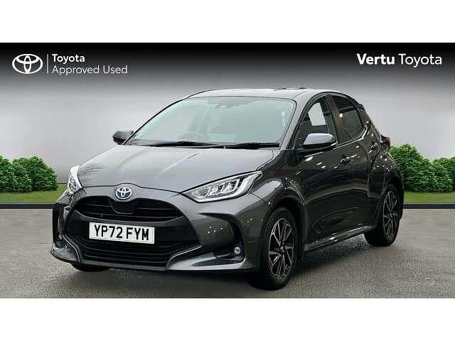 Used Toyota Yaris Hybrid Design 116 HP (85 kW) 2022 Grey Hatchback