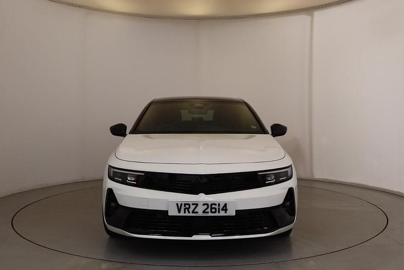 Second-hand Vauxhall Astra GSe 222 CP (163 kW) 2023 Alb Hatchback