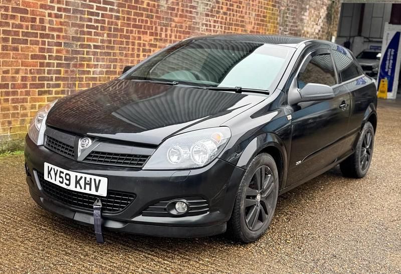 Black Used 2009 Vauxhall Astra Sport Hatchback | £1,290 (Fair price) - Image 1/4