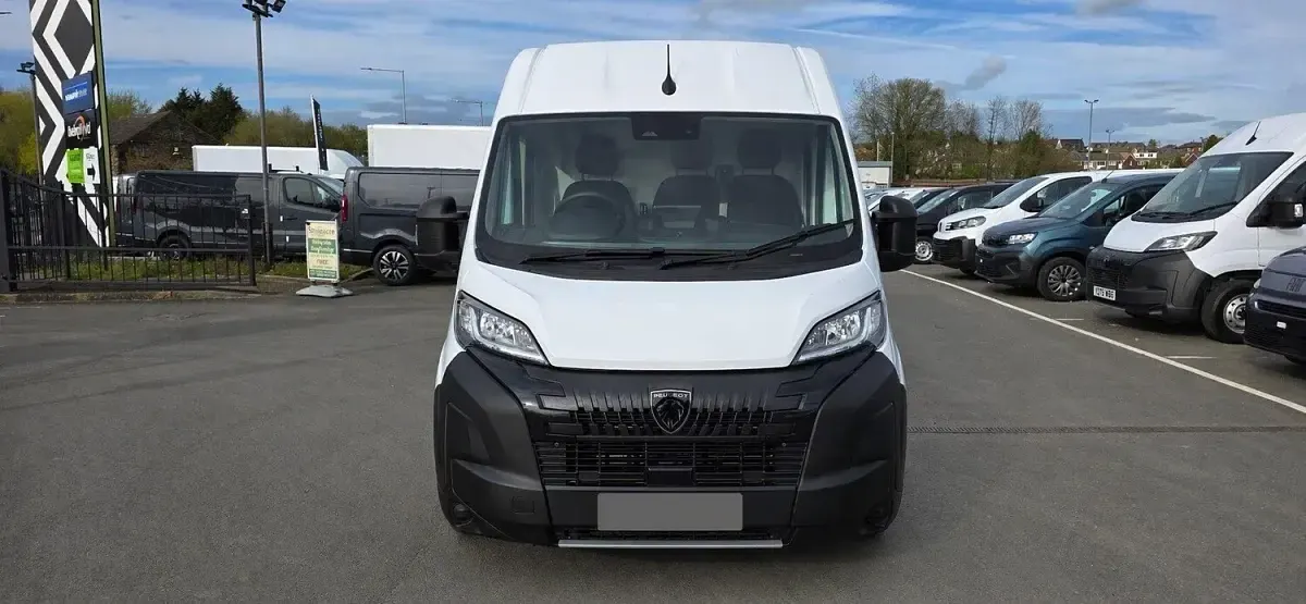 New Peugeot Boxer S 138 HP (101 kW) 2026 White Van