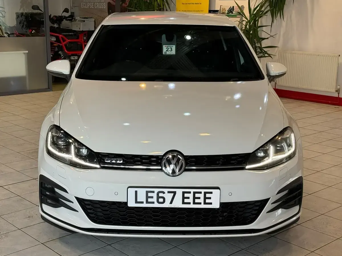 Used VW Golf VII GTD 2018 White Hatchback