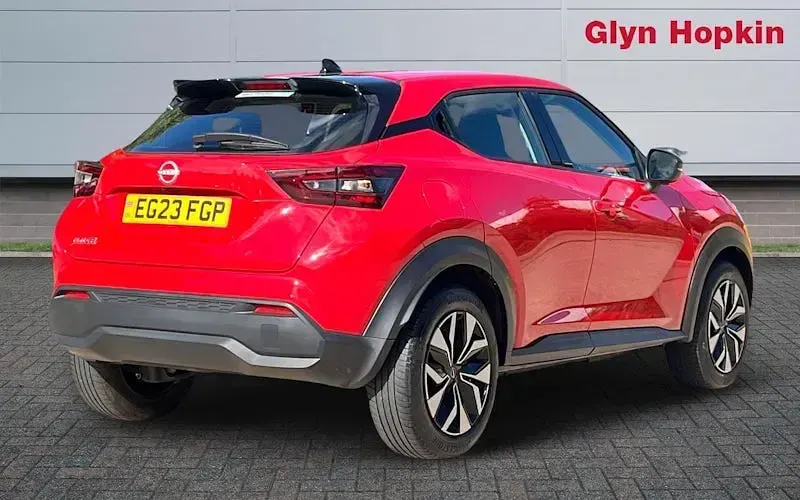 Used Nissan Juke Acenta 114 HP (83 kW) 2023 Red SUV