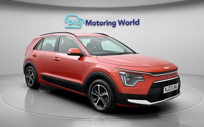 Used Kia Niro 182 HP (133 kW) 2023 Orange SUV