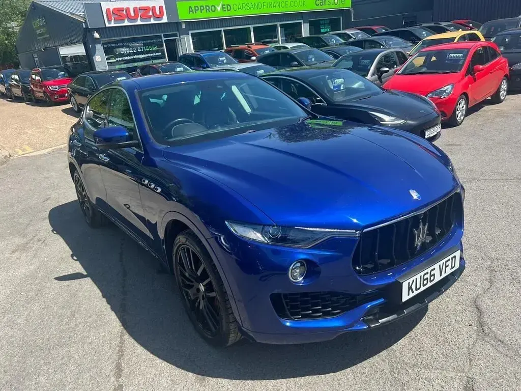 Used Maserati Levante 275 HP (202 kW) 2017 Blue SUV