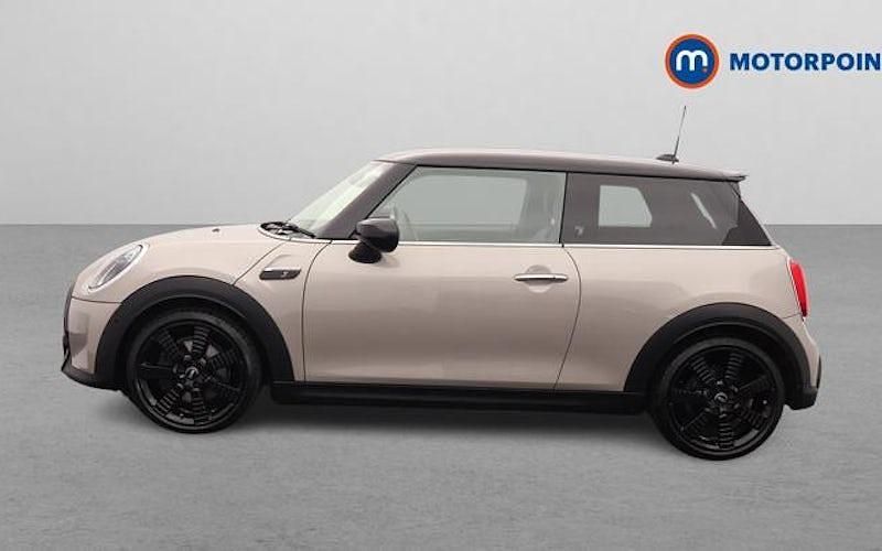 Usado Mini Cooper S Exclusive 178 HP (130 kW) 2021 Cinzento Citadino