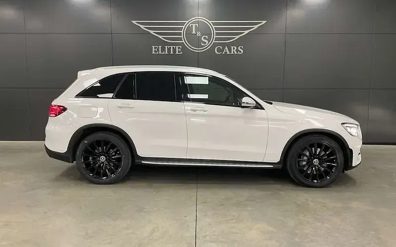 Used Mercedes GLC220 AMG Line Premium 194 HP (142 kW) 2022 Estate