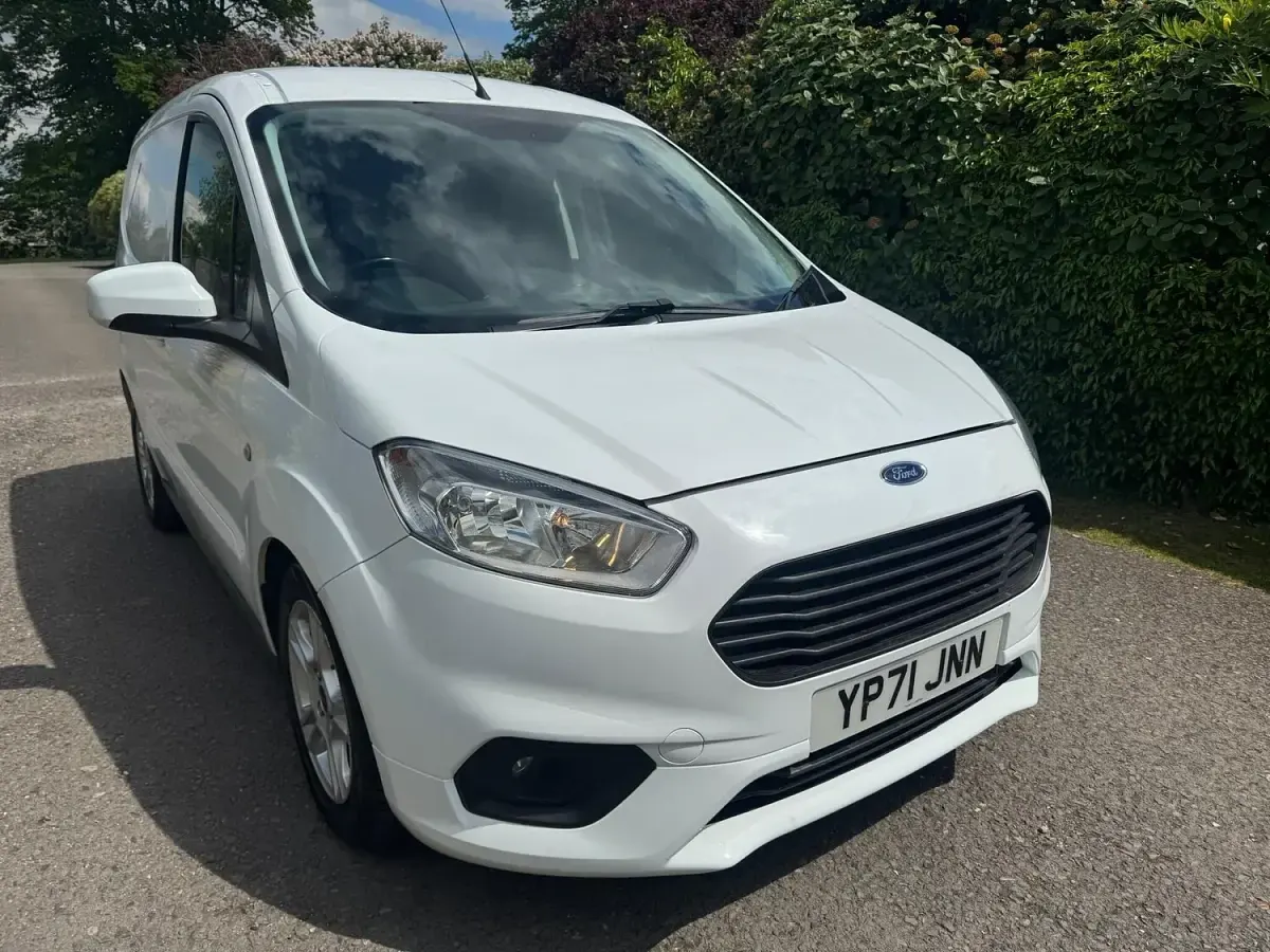 Used Ford Transit Limited 100 HP (73 kW) 2021 White Van