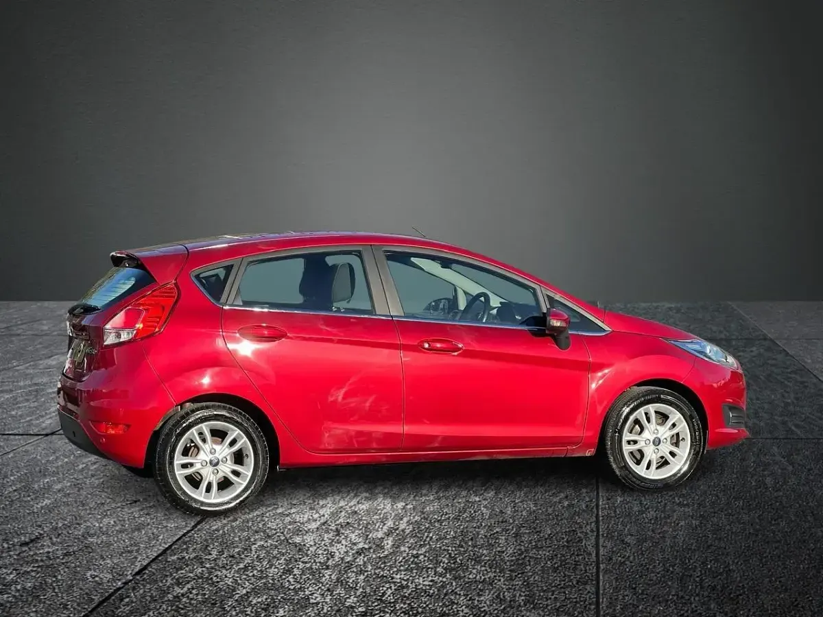 Used Ford Fiesta Zetec 2016 Red Hatchback