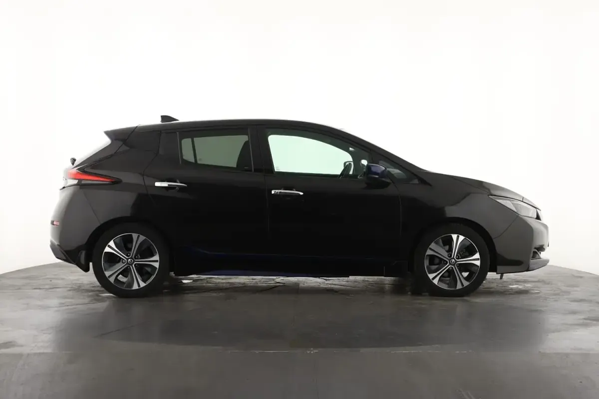 Usado Nissan Leaf N-Connecta 110 kW (150 HP) 2021 Preto Citadino