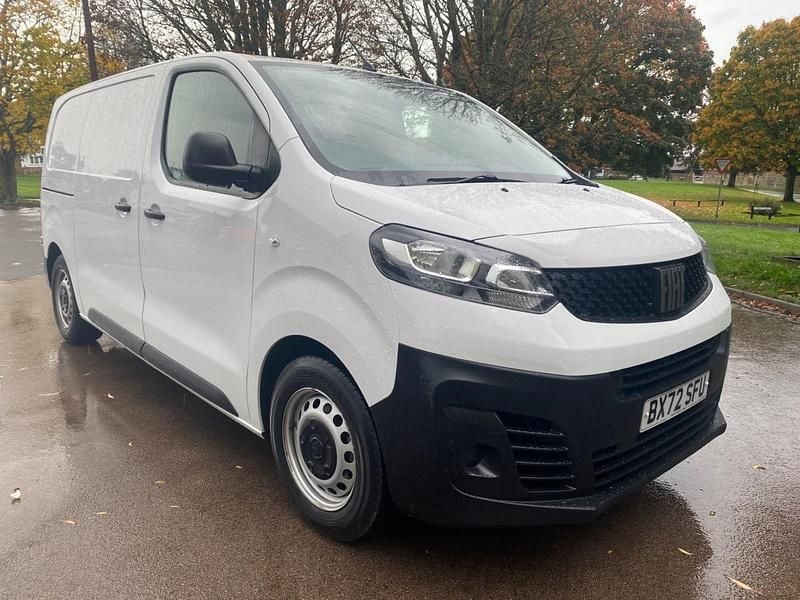 White Used 2022 Fiat Scudo MPV | £11,435 (Good price) - Image 1/4