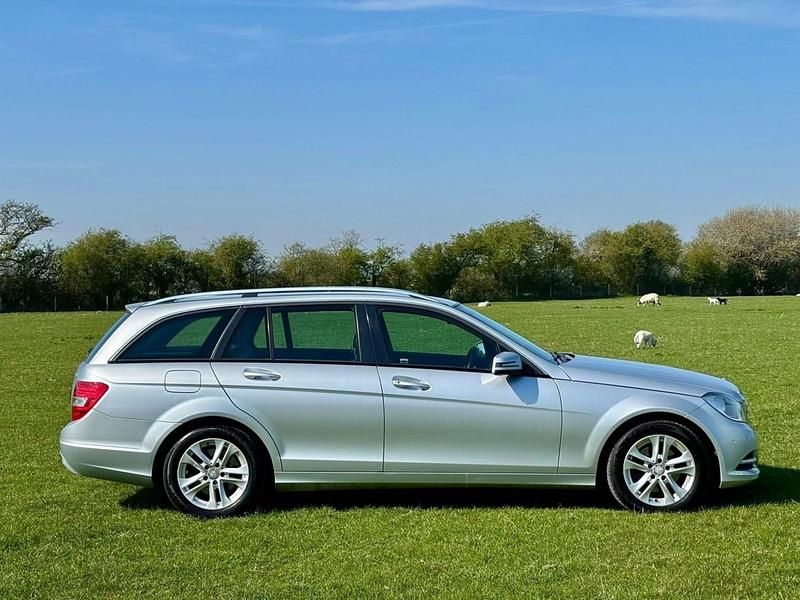 Usado Mercedes C220 Executive 2013 Prateado Carrinha