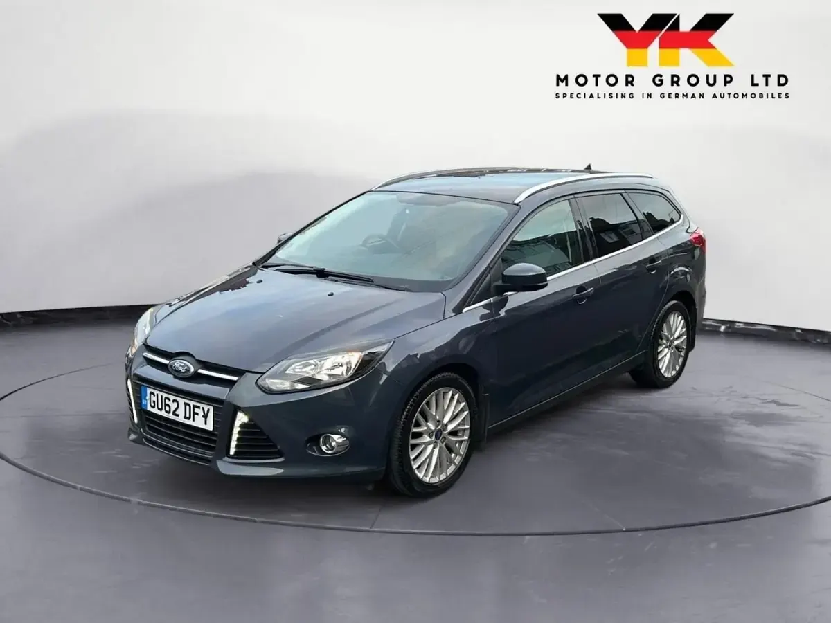 Used Ford Focus Zetec 115 HP (84 kW) 2012 Grey Estate