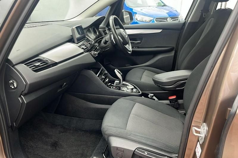 Used BMW 220 Comfort Edition 192 HP (141 kW) 2019 Beige Hatchback