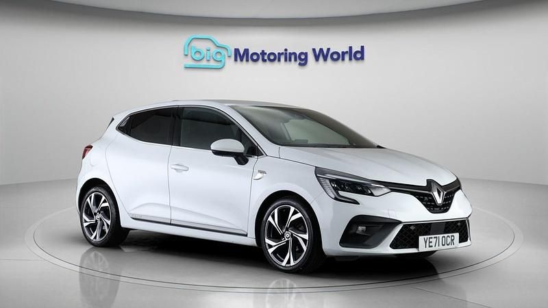 Used Renault Clio V RS Line 90 HP (66 kW) 2021 White Hatchback