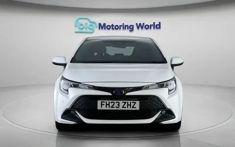 Używany Toyota Corolla 140 KM (102 kW) 2026 Hatchback