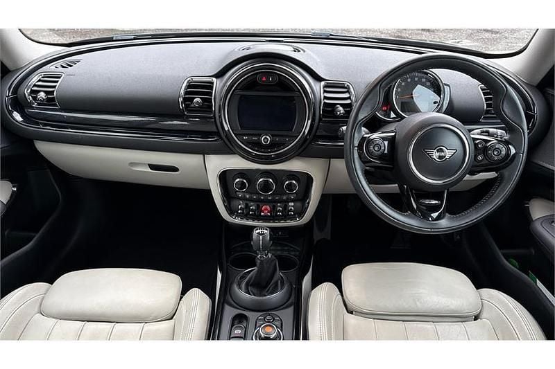 Used Mini Cooper Clubman Exclusive 136 HP (100 kW) 2019 Black Estate
